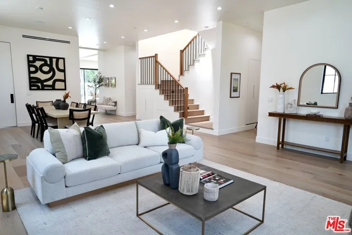 1441 S Oakhurst Drive, Los Angeles, California 90035