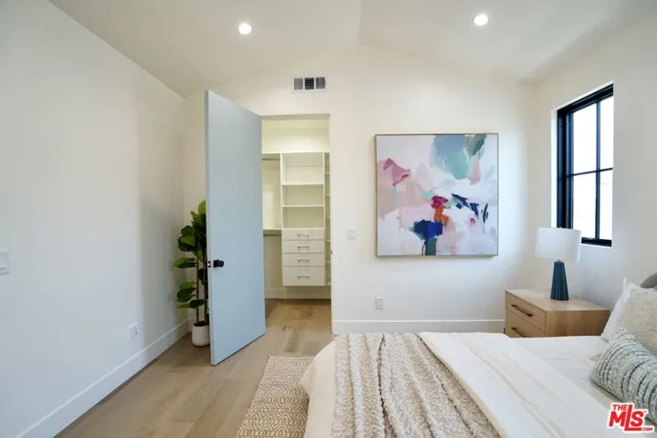 1441 S Oakhurst Drive, Los Angeles, California 90035