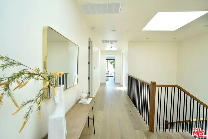 1441 S Oakhurst Drive, Los Angeles, California 90035
