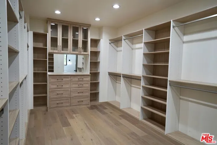 1441 S Oakhurst Drive, Los Angeles, California 90035