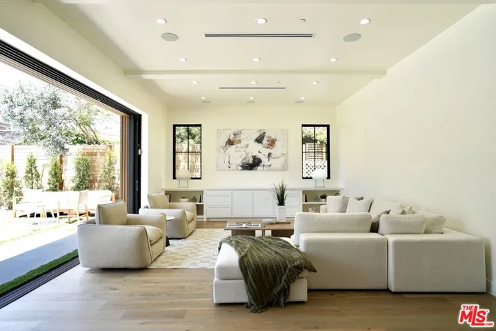 1441 S Oakhurst Drive, Los Angeles, California 90035