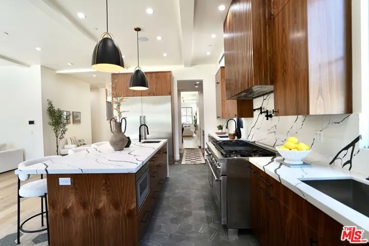 1441 S Oakhurst Drive, Los Angeles, California 90035