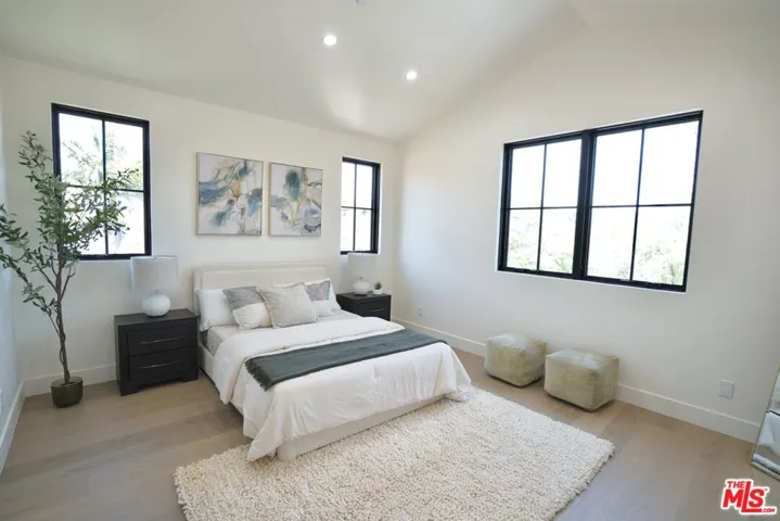 1441 S Oakhurst Drive, Los Angeles, California 90035