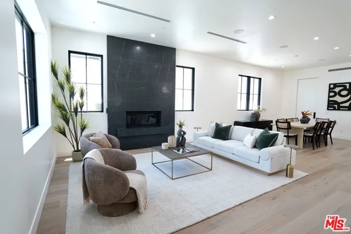 1441 S Oakhurst Drive, Los Angeles, California 90035