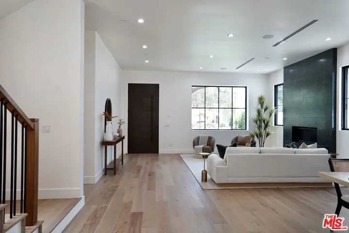 1441 S Oakhurst Drive, Los Angeles, California 90035
