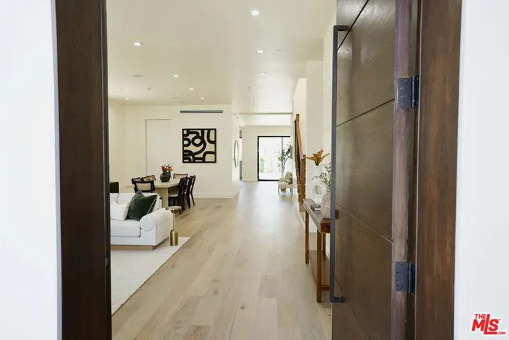 1441 S Oakhurst Drive, Los Angeles, California 90035