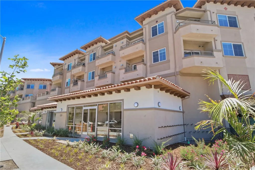 927 Deep Valley Drive 115, Rolling Hills Estates, California 90274, 3 Bedrooms Bedrooms, ,3 BathroomsBathrooms,Residential,For Sale,Deep Valley,SB25154038