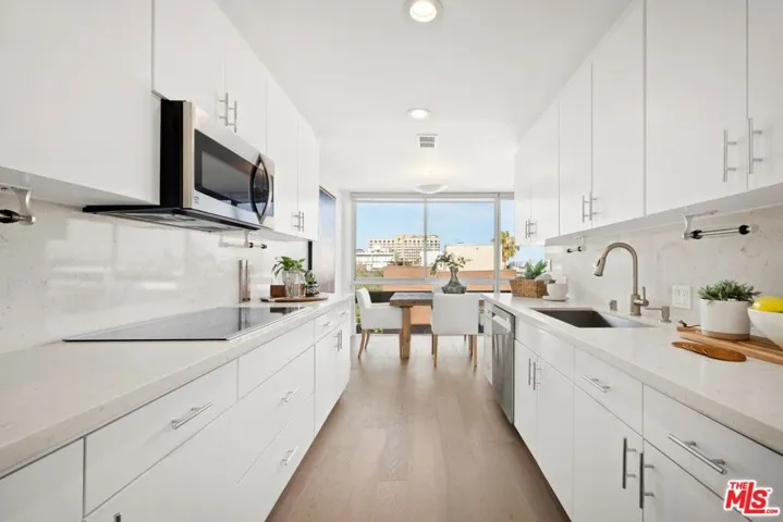 320 N Maple Drive 507, Beverly Hills, California 90210
