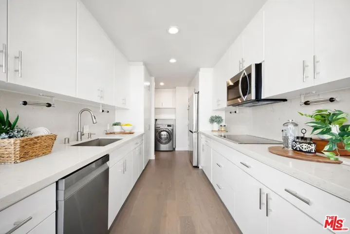 320 N Maple Drive 507, Beverly Hills, California 90210