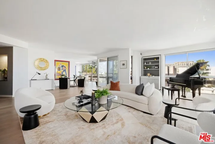 320 N Maple Drive 507, Beverly Hills, California 90210