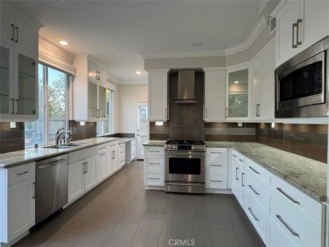 10 Pickering Circle, Ladera Ranch, California 92694