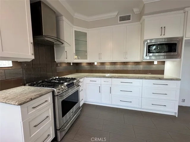 10 Pickering Circle, Ladera Ranch, California 92694