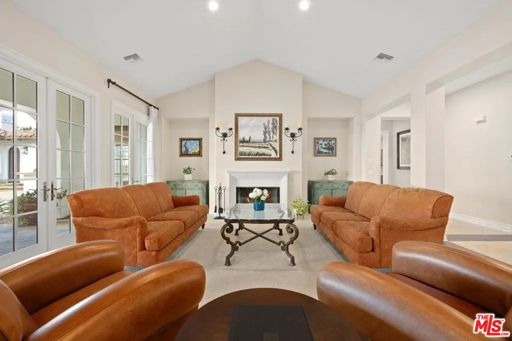 gallery-image 3