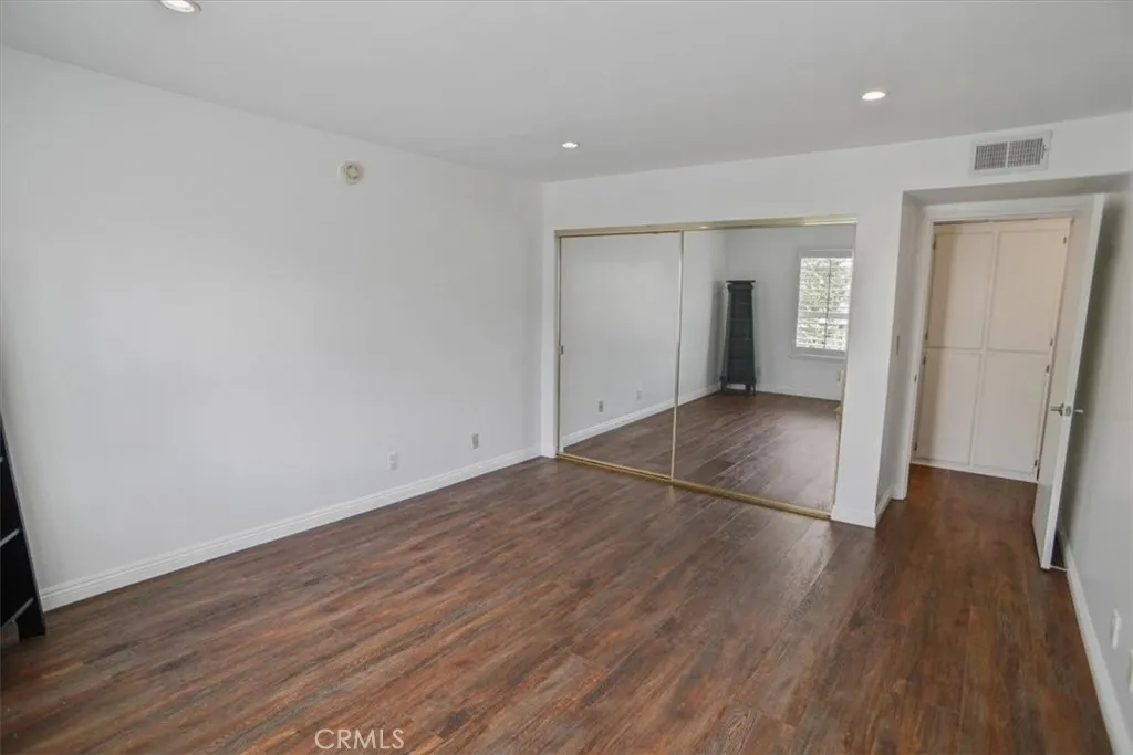 11230 Peach Grove Street 206, North Hollywood, California 91601 home-pic-10