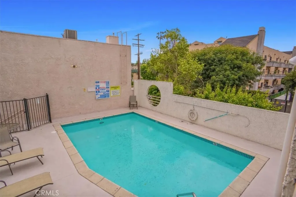 11230 Peach Grove Street 206, North Hollywood, California 91601 home-pic-13