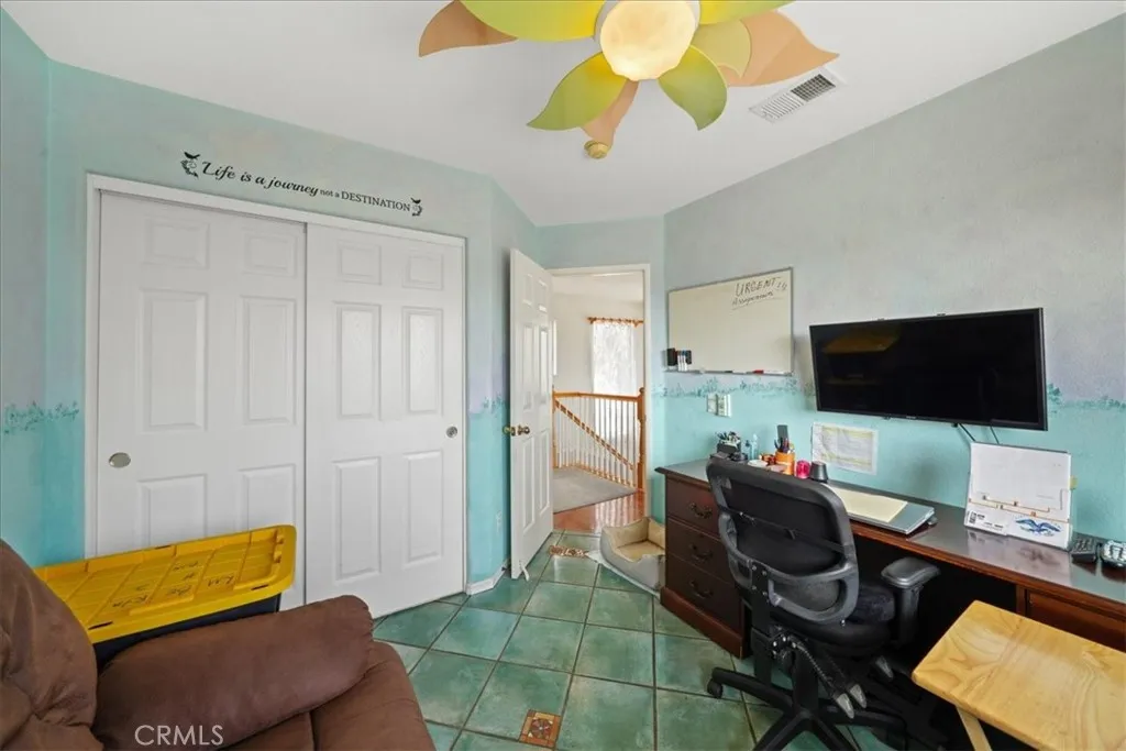 23825 Matador Way, Murrieta, California 92562 home-pic-18