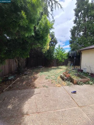 1989 Shea Dr, Pinole, California 94564