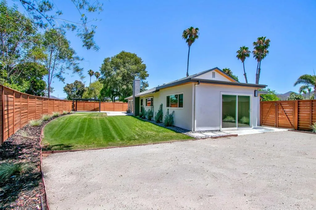 984 San Pablo Drive, San Marcos, California 92078 home-pic-19