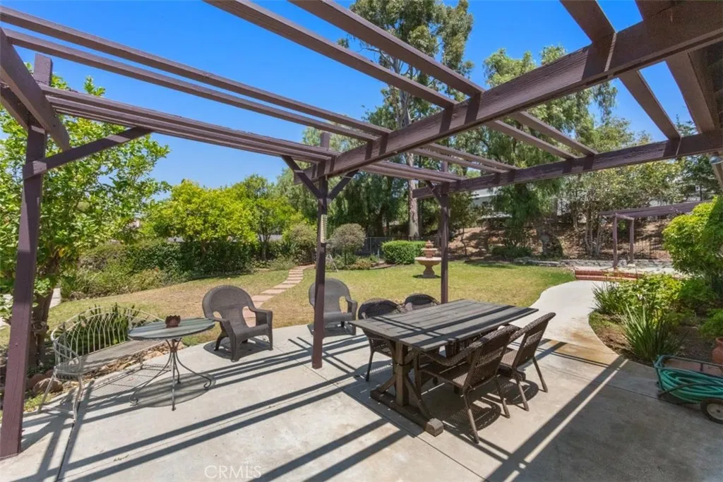 175 Wrangler Road, Simi Valley, California 93065 home-pic-21