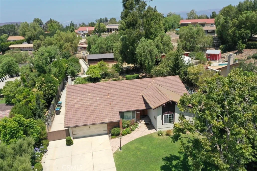 175 Wrangler Road, Simi Valley, California 93065 home-pic-36