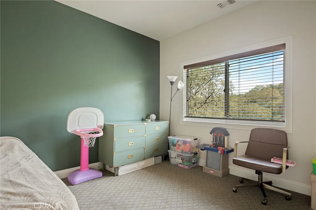 1509 Krause Lane, Lake Arrowhead, California 92352 home-pic-23