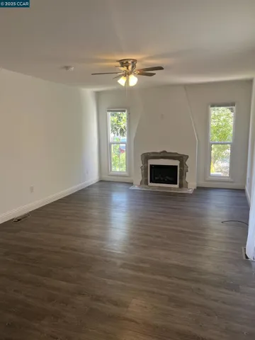 2361 E 29th St, Oakland, California 94606