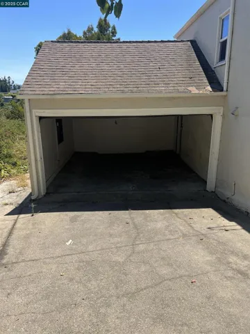 2361 E 29th St, Oakland, California 94606