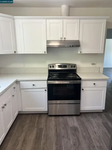 2361 E 29th St, Oakland, California 94606