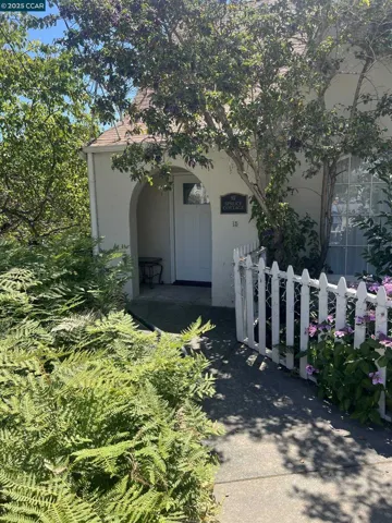2361 E 29th St, Oakland, California 94606