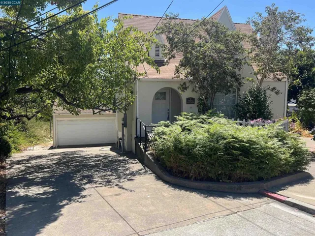 2361 E 29th St, Oakland, California 94606