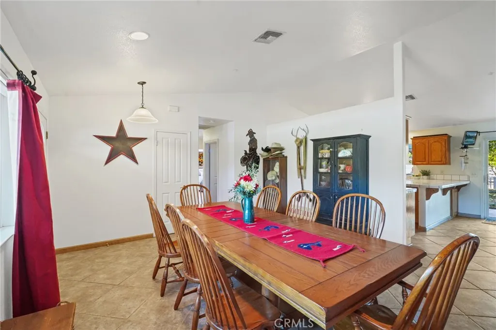 11709 Mint Canyon Road, Agua Dulce, California 91390 home-pic-9