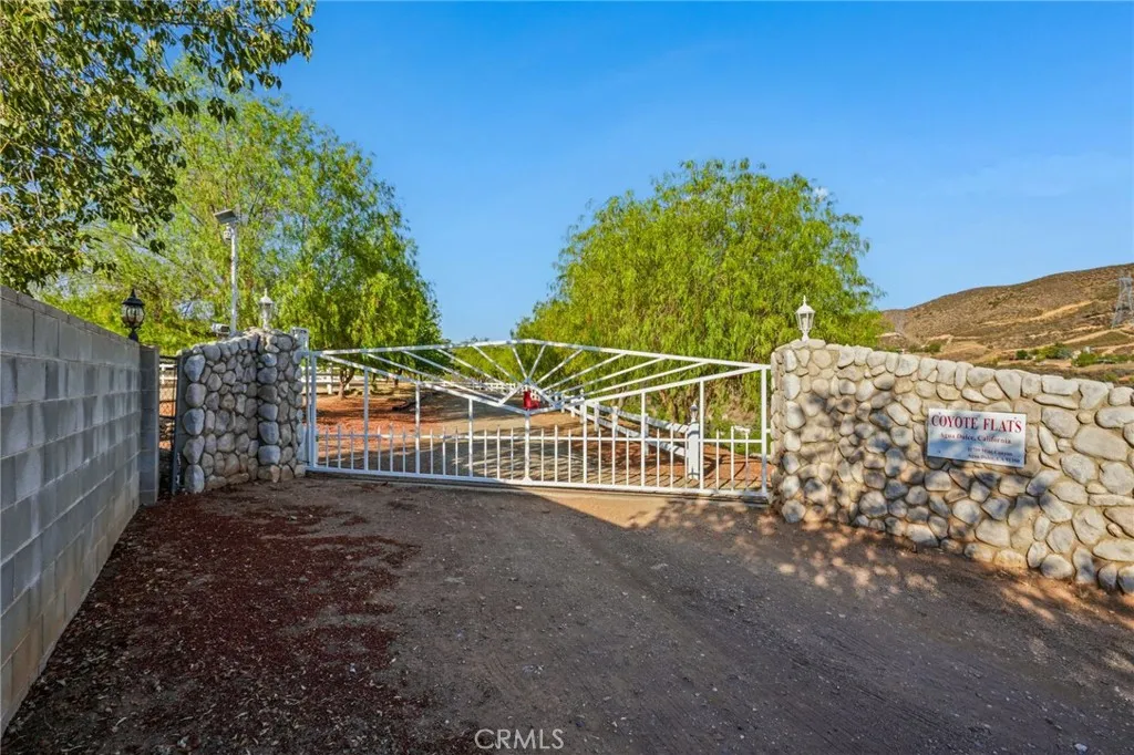 11709 Mint Canyon Road, Agua Dulce, California 91390 home-pic-47