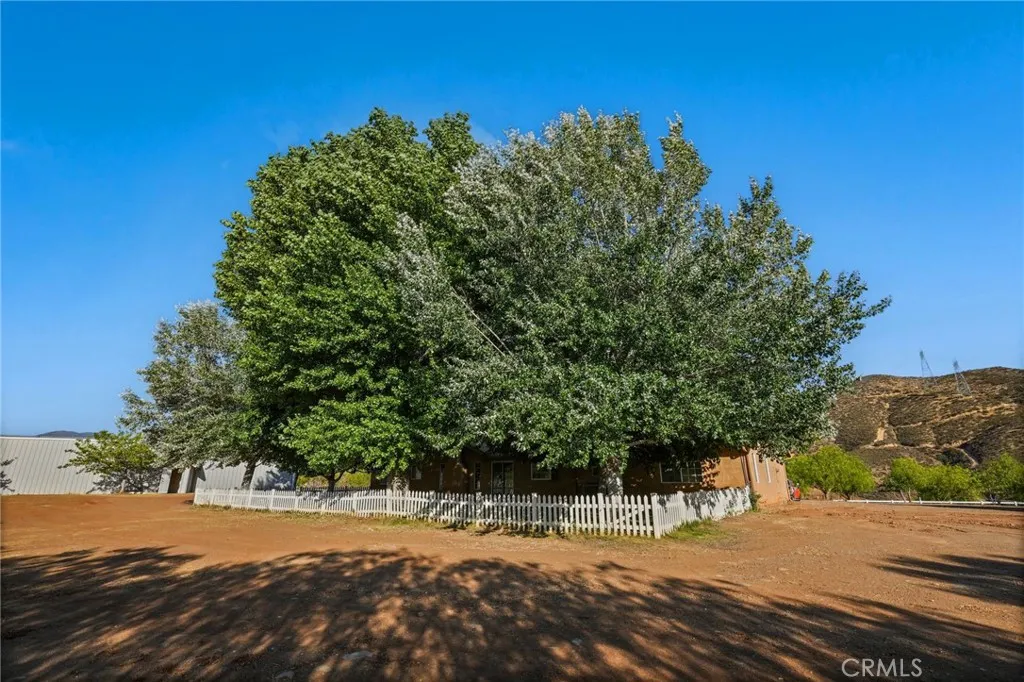 11709 Mint Canyon Road, Agua Dulce, California 91390 home-pic-30