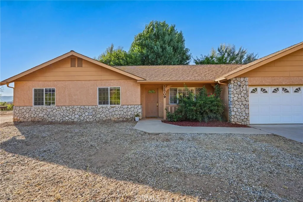 11709 Mint Canyon Road, Agua Dulce, California 91390 home-pic-46