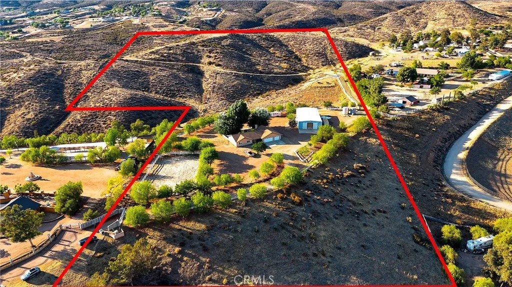 11709 Mint Canyon Road, Agua Dulce, California 91390 home-pic-1