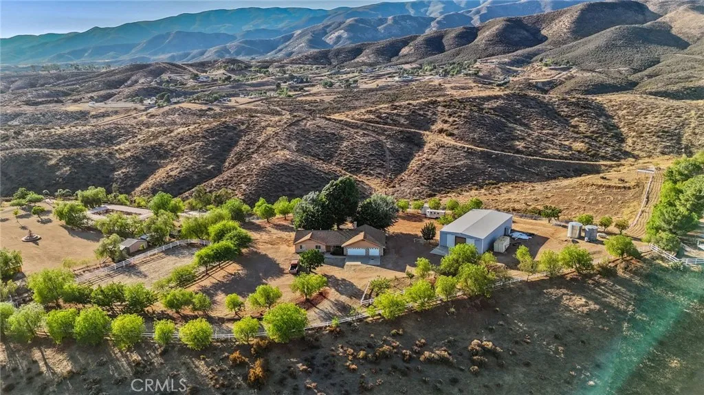 11709 Mint Canyon Road, Agua Dulce, California 91390 home-pic-0