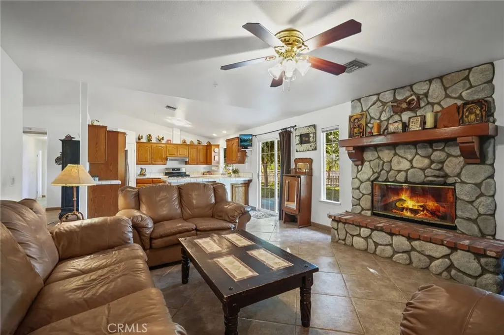11709 Mint Canyon Road, Agua Dulce, California 91390 home-pic-5