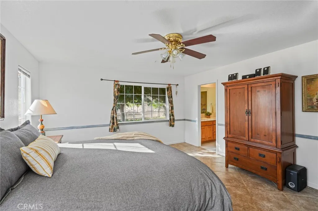 11709 Mint Canyon Road, Agua Dulce, California 91390 home-pic-12