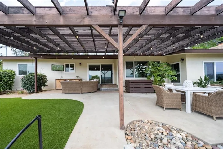 3057 Via Hermosa, Escondido, California 92029