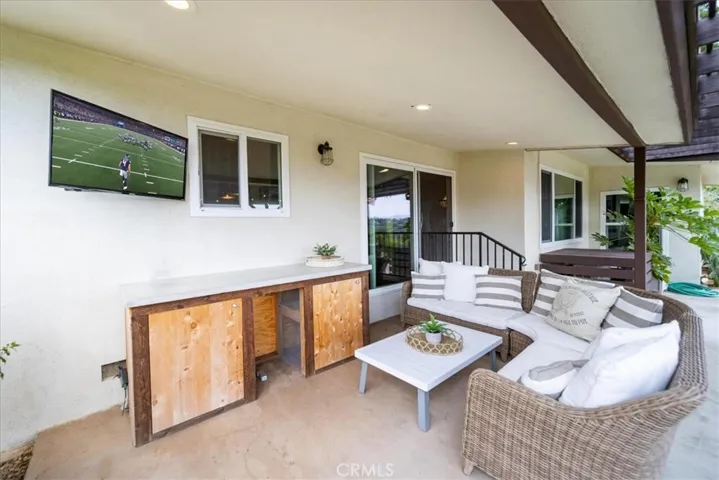 3057 Via Hermosa, Escondido, California 92029