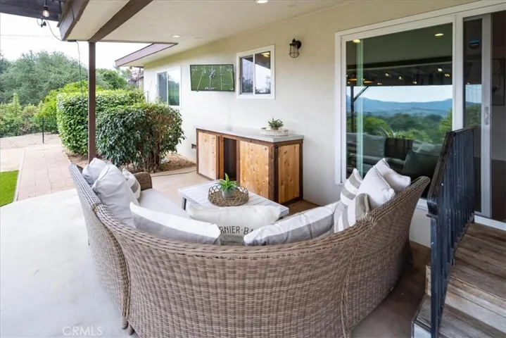 3057 Via Hermosa, Escondido, California 92029