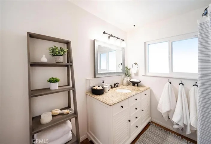 3057 Via Hermosa, Escondido, California 92029