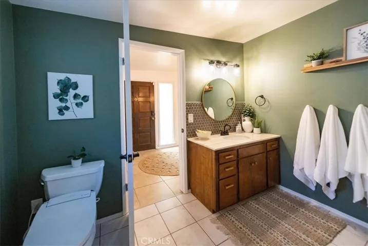 3057 Via Hermosa, Escondido, California 92029