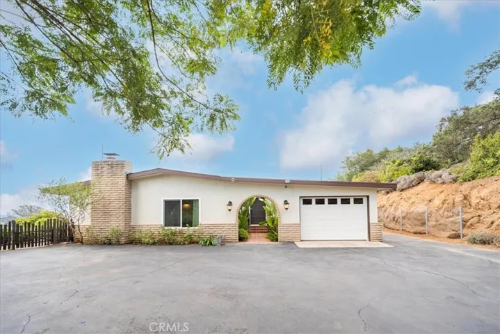 3057 Via Hermosa, Escondido, California 92029