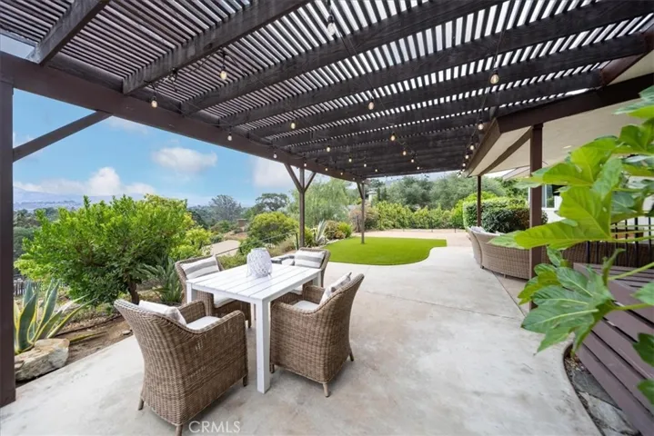 3057 Via Hermosa, Escondido, California 92029