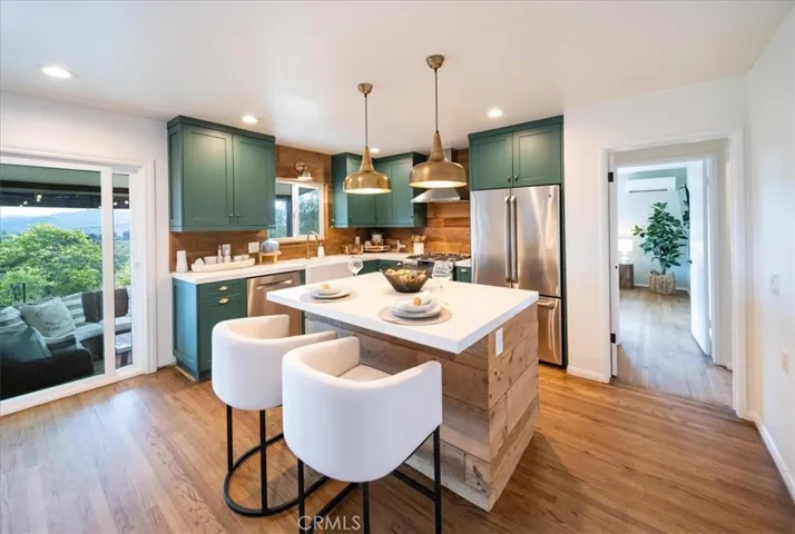 3057 Via Hermosa, Escondido, California 92029