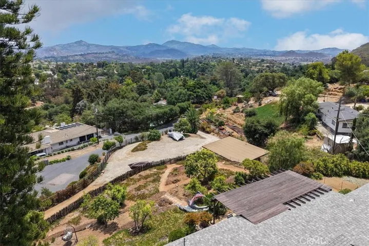 3057 Via Hermosa, Escondido, California 92029