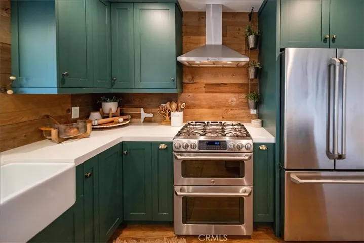 3057 Via Hermosa, Escondido, California 92029