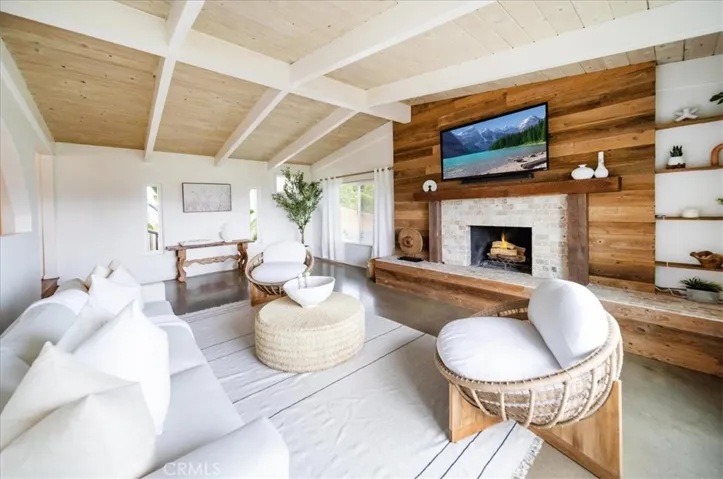 3057 Via Hermosa, Escondido, California 92029