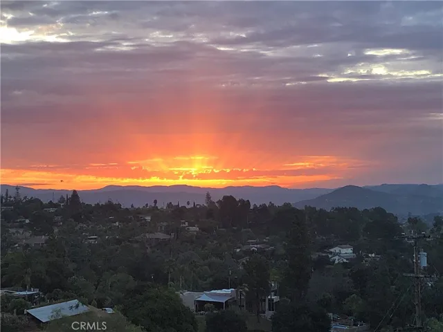 3057 Via Hermosa, Escondido, California 92029
